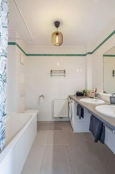 2 Seperate Full Apartments / 5 Bedroom / Rooftop / Vídeň