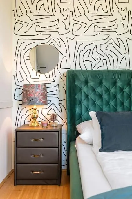 2 Seperate Full Apartments / 5 Bedroom / Rooftop / Vídeň Rakousko