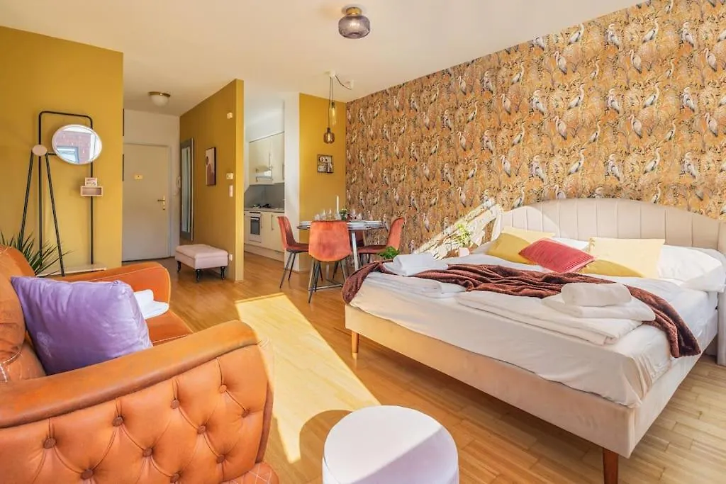 2 Seperate Full Apartments / 5 Bedroom / Rooftop / Vídeň