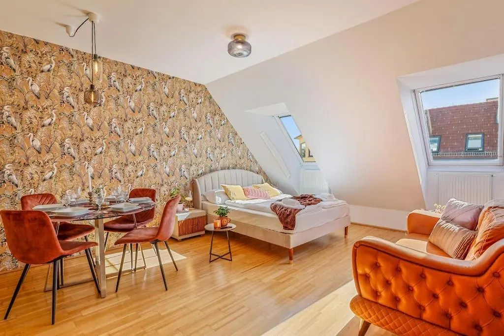2 Seperate Full Apartments / 5 Bedroom / Rooftop / Vídeň Rakousko