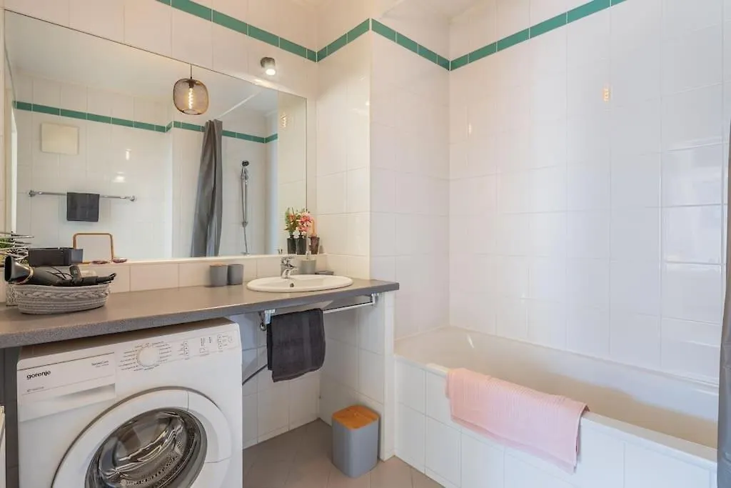 2 Seperate Full Apartments / 5 Bedroom / Rooftop / Vídeň